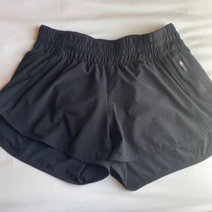 Lululemon Tracker V shorts